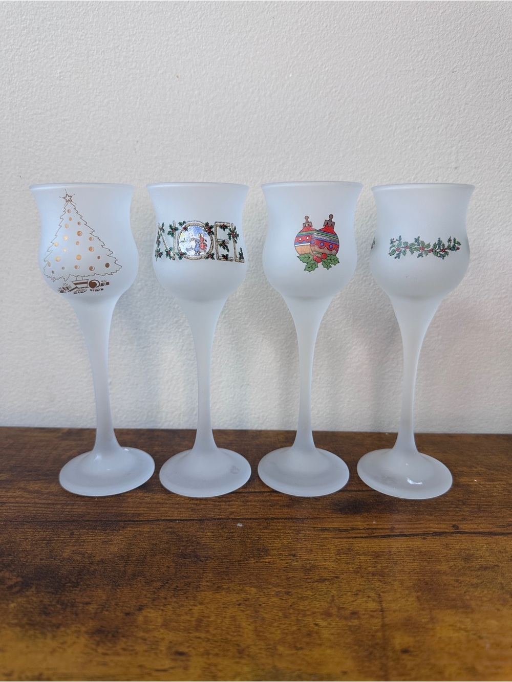 Vtg L.E. Smith Satin White Holiday Tealight Goblet Set Noel Tree Holly Ornaments